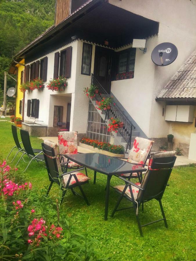 Apartma Kukc Bovec Apartamento Kal-Koritnica Exterior foto
